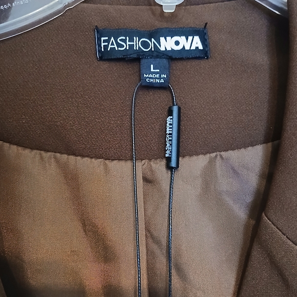 Fashion Nova Anabel Brown Blazer Romper  - L - Picture 9 of 9